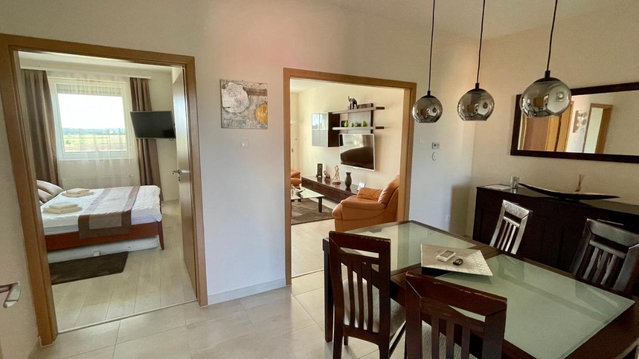 Chance Apartman Buekfuerdo מראה חיצוני תמונה