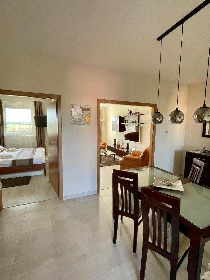 Chance Apartman Buekfuerdo מראה חיצוני תמונה